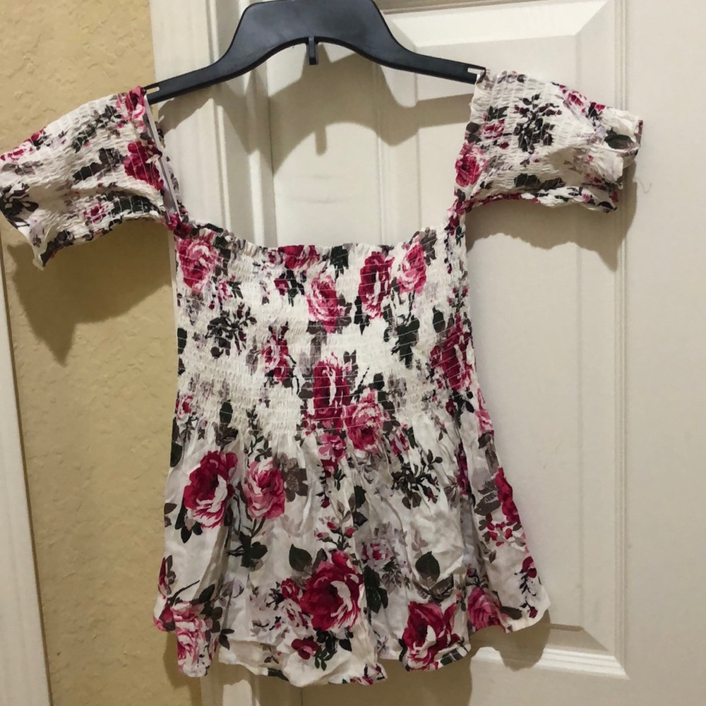 Floral top